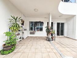 Highland Road (D19), Terrace #471558571